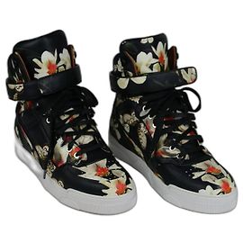 Givenchy 23 Preto