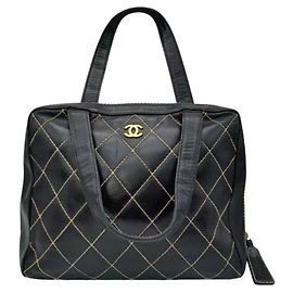 Bolsa Chanel vintage preta Wild Stitch Preto Gold hardware