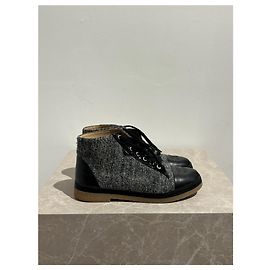 Botas ankle CHANEL T.EU 36.5 Couro Cinza