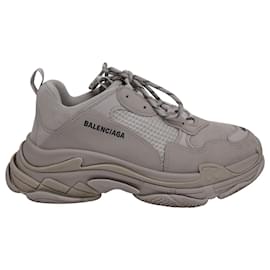Balenciaga-Balenciaga Triple S Sneakers in Beige Polyester-Brown,Beige