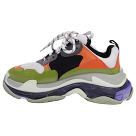 Balenciaga-Balenciaga Clear Sole Triple S Sneakers in Orange Polyester-Orange