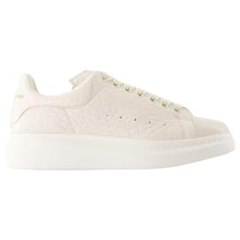 Alexander Mcqueen-Oversized Sneakers - Alexander McQueen - Leather - White-White