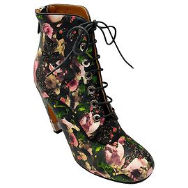Botas de couro com estampas florais multicoloridas Givenchy Preto