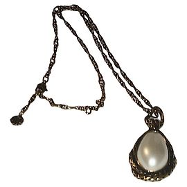 Collier serpent en perles de verre blanches Alexander McQueen vintage authentique de défilé Bijouterie dorée