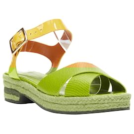 Fendi-Fendi embossed leather cross strap patent ankle strap jute sandal-Yellow