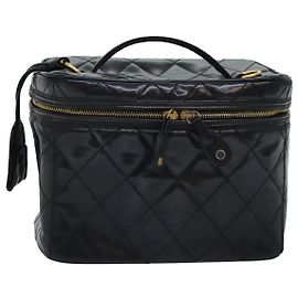 CHANEL Matelassé Vanity Kosmetiktasche Lackleder Schwarz Gold CC Auth bs18324 Schwarz Golden