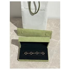 VAN CLEEF & ARPELS Bracelets T. Or jaune Doré