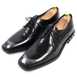 Sapatos de couro com studs Jimmy Choo pretos Outro