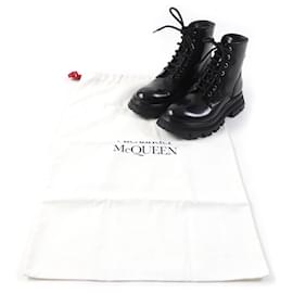 Alexander Mcqueen-Alexander McQueen Leather Lace-up Boots Black-Black