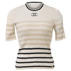 Top en cachemire crème avec rayures et boutons embellis du logo Chanel Blanc Écru