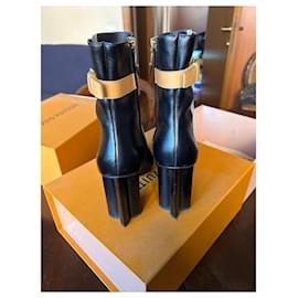 Louis Vuitton-Silhouette-Black