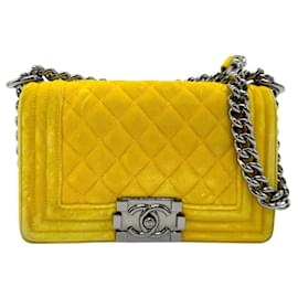 Chanel-Chanel Boy Shoulder Bag in Yellow Velvet-Yellow