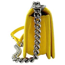 Chanel-Chanel Boy Shoulder Bag in Yellow Velvet-Yellow