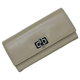 Fendi-Fendi Bi-fold Long Wallet in Gray-Brown