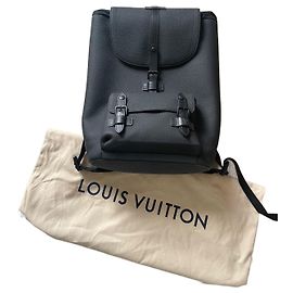 Louis Vuitton Christopher slim bag Black