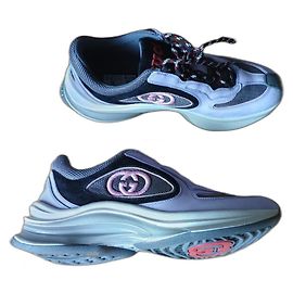 BASKETS GUCCI RUN INTERLOCKING G EN CUIR LILAS. Multicolore