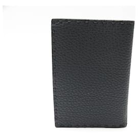 Fendi-NEW FENDI PASSPORT HOLDER 7M0269 IN BLACK LEATHER-Black