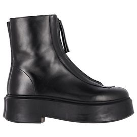 As botas ankle chunky com zíper frontal em couro preto da The Row Preto