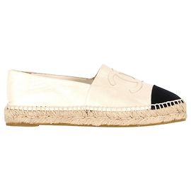 Bailarinas Espadrilles de Cuero Crema con Logo CC de Chanel Blanco Crudo