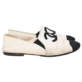 Chanel Interlocking CC Loafer Flats in White Leather White