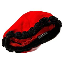 Autre Marque Liivia Leškin Chapeaux Bonnets Gants Rouge