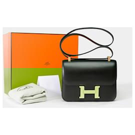 Hermès-Sac HERMES Constance en Cuir Vert - 102189-Vert
