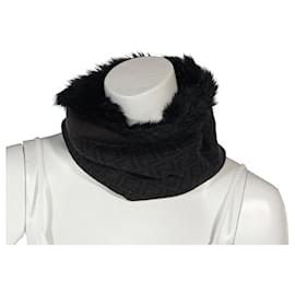 Fendi-FENDI Scarves T.  Fur-Black