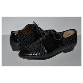 Yves Saint Laurent-stringent-Black