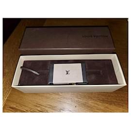 Louis Vuitton-Spirits of Louis Vuitton-Red