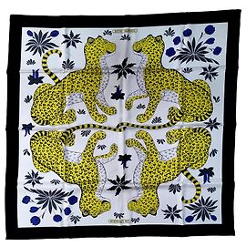 Hermès Lenço 90 Os Leopards de seda branco e amarelo Branco Amarelo
