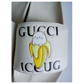 Gucci-Banana-White