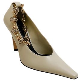 Lanvin Pumps aus verputztem Leder mit Kette Roh