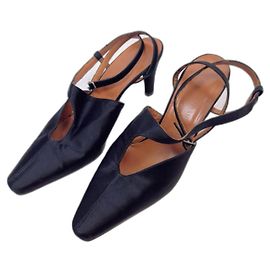 Giorgio Armani Armani vintage black satin shoes with heel Black