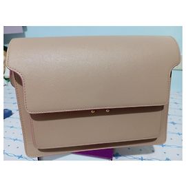 Marni TRUNK mittelgroße Tasche aus beigem Saffiano-Leder Beige