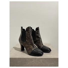 Louis Vuitton-LOUIS VUITTON Ankle boots T.EU 37.5 Cloth-Brown