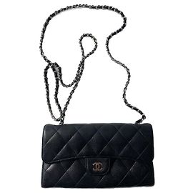 Chanel Bolsas, carteras, fundas Negro Púrpura