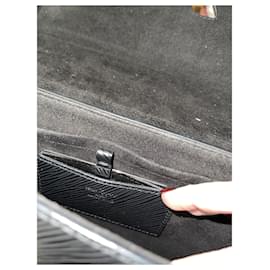 Louis Vuitton-LOUIS VUITTON Handbags T.  Leather-Black