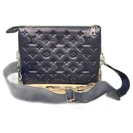 Bolsa Louis Vuitton Coussin PM - Azul Marinho - Como Nova! Azul marinho