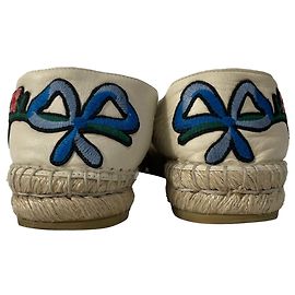 Espadrilles de couro branco bordadas com flores Gucci Branco Cru