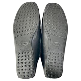 Tod's-Tod's Slip On Loafers in Black Leather-Black