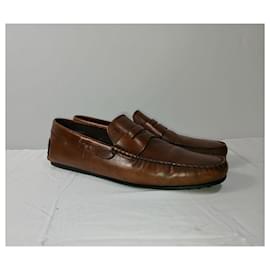Tod's-Tod's Slip On Loafers in Brown Leather	-Brown