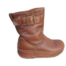 Autre Marque Botas Fitflop em couro marrom claro Castanho claro