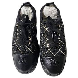 Chanel 2018 Interlocking CC Logo Sneakers Black/Silver Size 37 Black Silver hardware