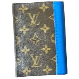 Louis Vuitton Monogram Leather Passport Holder Monogram
