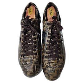 Fendi Zucca Canvas- und Leder-Sneaker in Tabakbraun/Schwarz Größe 6 und halb Braun Schwarz