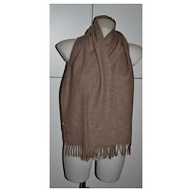 Fendi-scarf-Taupe