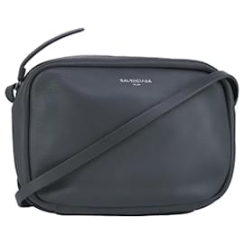 Balenciaga-Sac à bandoulière en cuir BALENCIAGA Everyday camera S gris Auth hk1763-Marron