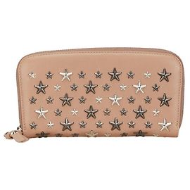 Cartera larga de cuero con tachuelas en forma de estrella Jimmy Choo Beige