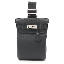 Hermès Sac à taille Hermes Kelly Accado PM Noir Noir