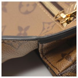 Bolsa Louis Vuitton Pochette Metis MM M44876 Marrom